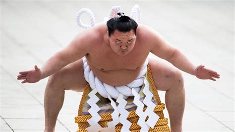 Légende Vivante Du Sumo Hakuho Tire Sa Révérence Sportfr