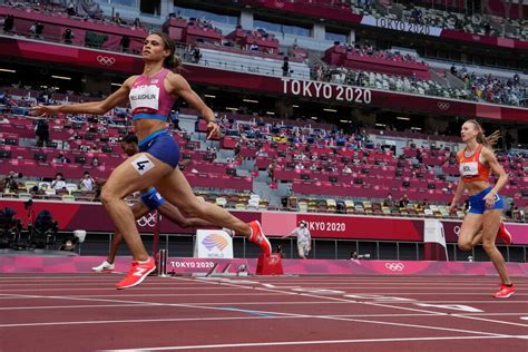 Flash Finish Female Olympic Sprinters Speed To New Records