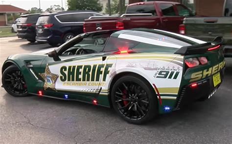 Video Florida Sheriff Unveils New C7 Corvette Z06 Police Car ‘donated By A Local Felon Luxe