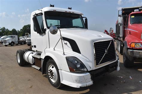 Discover 75 Images 2008 Volvo Semi Truck For Sale Vn