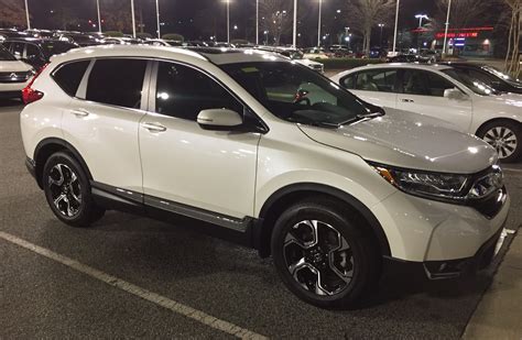 Find out what your car is really worth in minutes. File:2017 Honda CR-V Touring.jpg - Wikimedia Commons