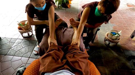 Hands Foot Massage Thai Street Massage With Natural Street Sound Asmr Youtube