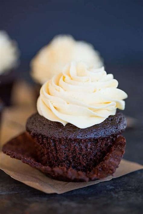 Chocolate Cupcakes With Vanilla Frosting Brown Eyed Baker