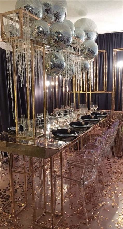 30 Popular New Years Eve Table Decoration Ideas For Dinner Party