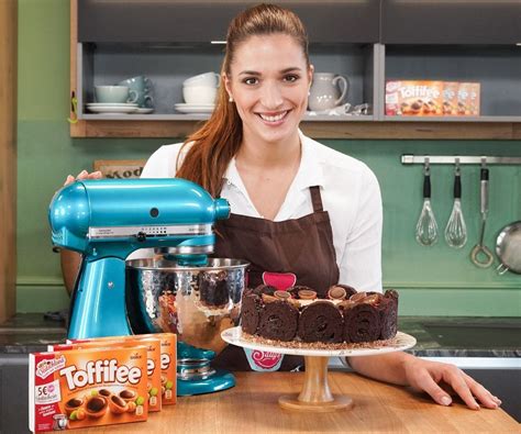 In der letzten woche feierte mein bruder seinen 22. Toffifee Torte | Toffifee torte, Kuchen und torten ...