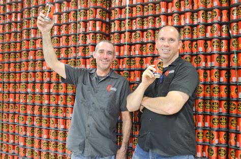 Santan Brewing Company Announces Partnership With Reyes Beverage Group
