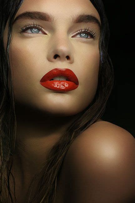 Glossy Lips Make Up Perfect Red Lips Beautiful Makeup Beauty