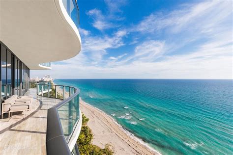 Regalia Residence In Sunny Isles Beach With Supreme Views For 10m