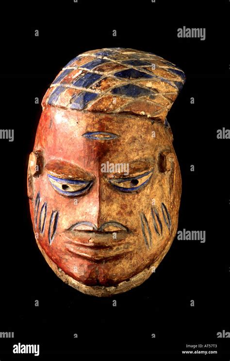 Yoruba Mask Hi Res Stock Photography And Images Alamy