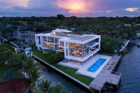 Spectacular Modern Mansion In Miami Asks 22m Curbed Miami