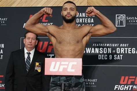 Trevin Giles Ufc Fight Night 123 Official Weigh Ins Video Mma Junkie