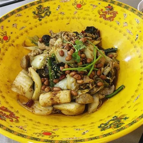 They pick the ingredients for you here, and sell them by portions, rather than weight. 10 Ma La Xiang Guo Spots All Over Singapore That Serves Ma ...