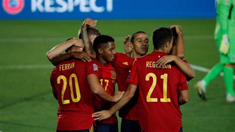 La roja viene de empatar hace tres días ante portugal sin goles, pero esta noche querrá recuperar la puntería para. España vs Suiza: horario, formaciones y todo lo que hay ...