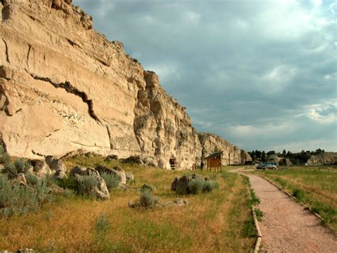 9 Worthwhile Places In Wyoming That Are Way Out In The Boonies