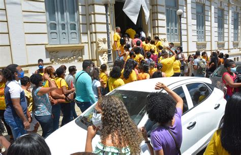professores decretam greve por tempo indeterminado e ocupam prefeitura de feira desperta