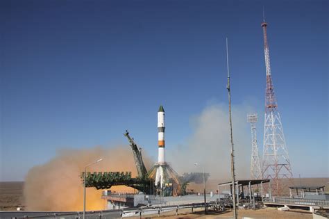 Photos Soyuz Rocket Blazes Into Clear Skies To Dispatch Progress Cargo