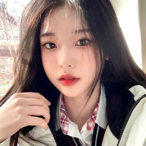 Ig Yujeong 05 In 2022 Pretty Girl Face Pretty Korean Girls Korean Natural Makeup
