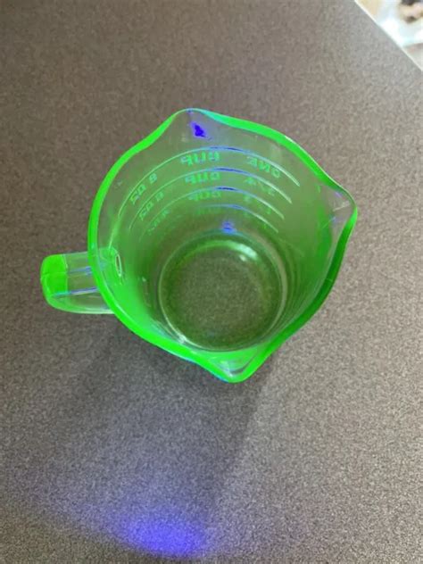 Vintage Kellogg S Green Depression Glass Measuring Cup Pour Spouts
