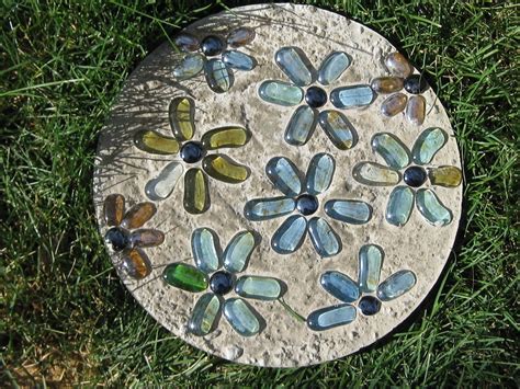 Stepping stones in a garden can create a path, walkway or patio, or simply point the way on a visual trail through your garden. Stepping Stones · How To Make A Stepping Stone ...