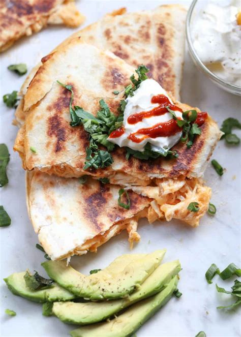 This is the best chicken quesadilla recipe ever! Chicken Quesadilla Recipe (VIDEO) - Valentina's Corner