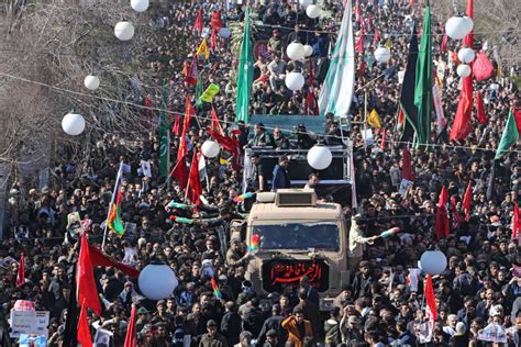 Stampede At Iranian General Qasem Soleimanis Funeral Leaves Over 30