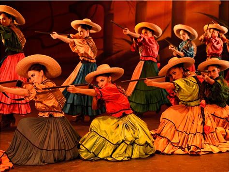 El Folclor Mexicano Se Une A La Celebración De Feria De Flores
