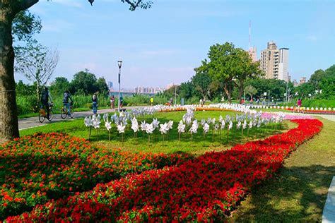 The site owner hides the web page description. 媲美歐洲花園 河濱繽紛花海假日出遊新景點 - MOOK景點家 - 墨刻出版 華文最大旅遊資訊平台