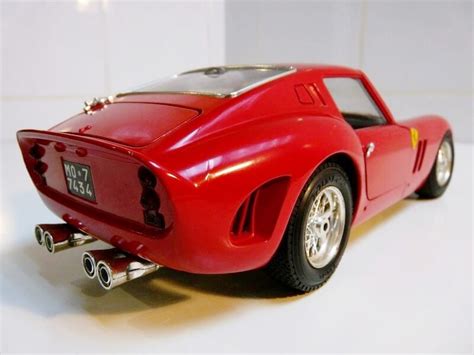 Bburago 1:18 ferrari vörös színű. Ferrari 250 GTO - 1962 - BBurago 1/18 ème