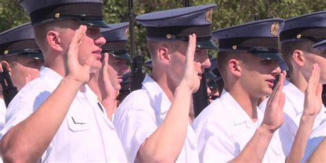 New Vmi Cadets Take Oath In New Market