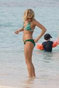 Carrie Underwood Bikini Candids At The Beach In Bahamas Beach Photo Shared By Rosaline Fans