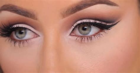 How To Create A Cut Crease With Eyeshadow So Your Eyes Look Bigger