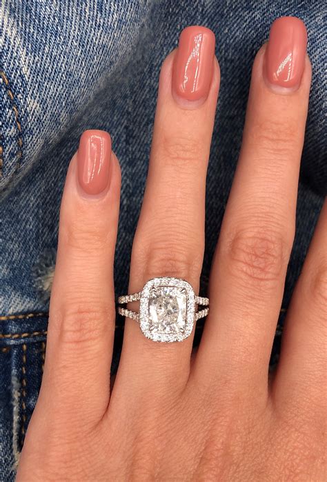 How to guess/find her size. Beautiful huge engagement ring with video | I Do Now I Don't
