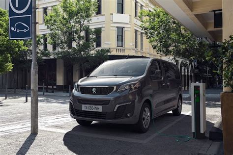 Peugeot E Traveller La Nueva Forma De Viajar Que Llega A España La