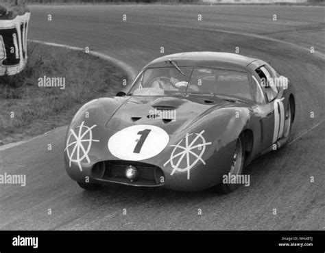 Maserati 450s Coupé Au Mans En 1957 Entraîné Par Stirling Moss Et