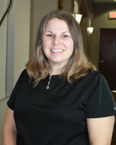 Stephanie Huey – Dental Hygienist