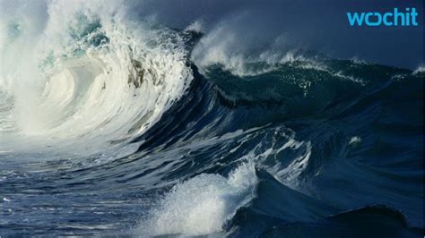 North Atlantic Ocean Spawns Largest Wave Ever Recorded Youtube