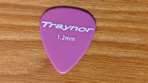 Traynor Delrin 12mm Guitar Pick Review Youtube