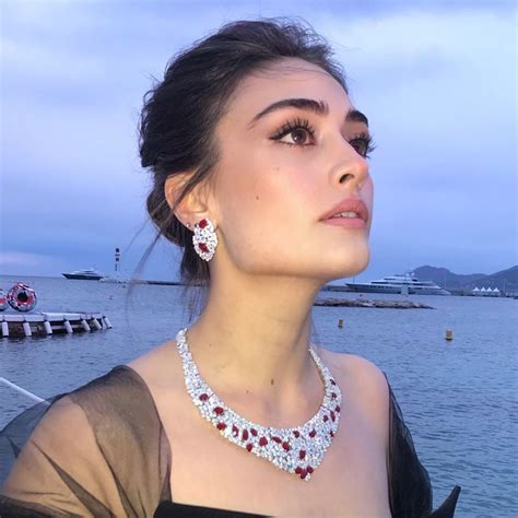 Esra Bilgiç On Instagram “cannes Mimozadiamonds 💎” Esra Bilgic Turkish Fashion Turkish Beauty