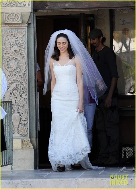 Emmy Rossum Makes For A Gorgeous Bride For Shameless Photo 3521031