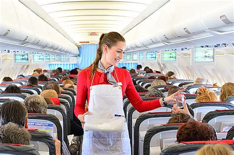 Aua Stellt Insgesamt 240 Neue Flugbegleiter Ein Austrian Wings