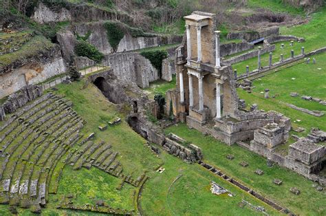 Roman Theatre Ruins At Volterra Italy Ruins Of A Roman Th Flickr