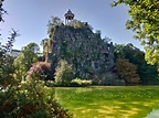 Why the Buttes-Chaumont Park in Paris is a perfect spot for a day out ...