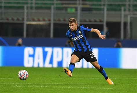 Can confirm i am not actually nicolo barella. MVP PassioneInter - Lukaku e Barella tentano la fuga ...