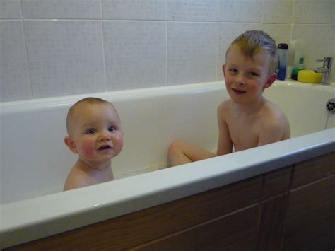 Bath Buddies Jake And Nate Share Their First Bath Cousin Flickr