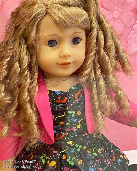 Lee And Pearl Love The 80s — And American Girl Doll Courtney Moore