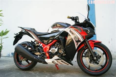 Here it is the first honda cbr 250r modification in total. 2011 Honda CBR250R Modified by X-Speed, Thailand