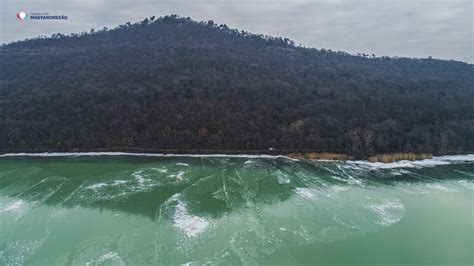 Balatoni hotelek**** és wellness szállodák akciós félpanziós csomagajánlatai foglalhatók itt. Jegesedik a Balaton, mesevilágot fotóztunk az érintetlen ...