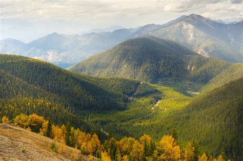 Rolling Mountains Pedley Pass In Fall British Columbia Canada Stock Photo