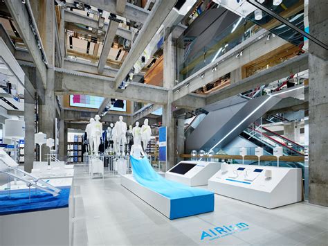 How Can Design And Experience Save Retail Stores Archdaily