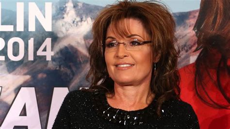 Sarah Palin Raided Daughter Bristols Closet For Her Snl 40 Look Mtv